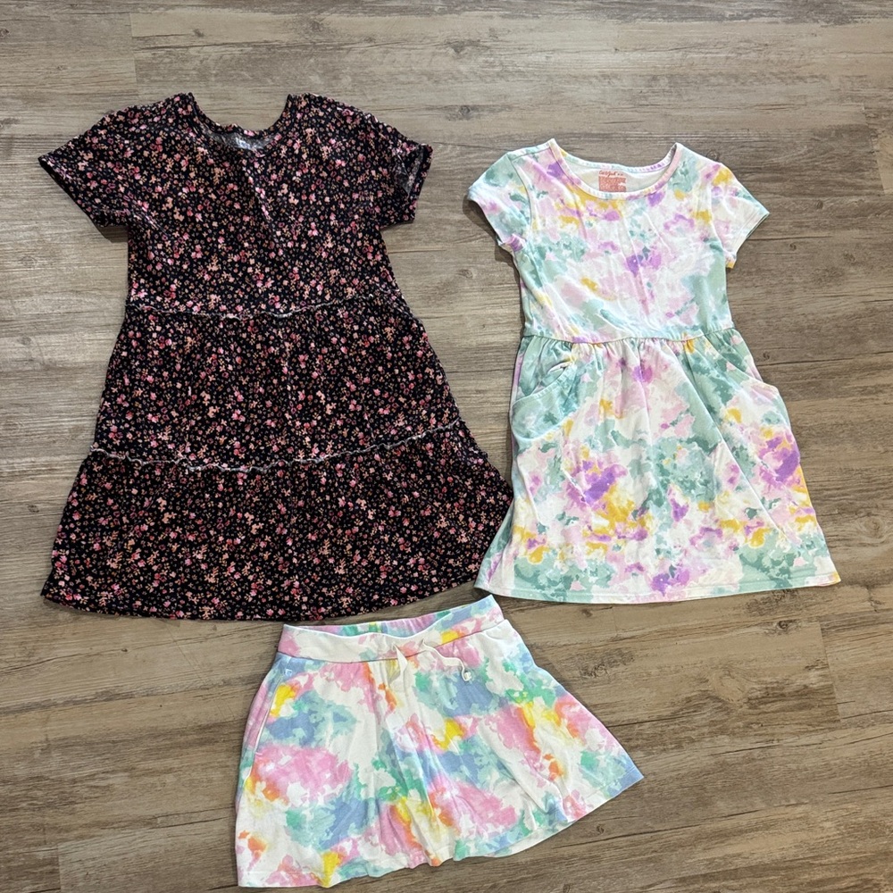 BOGO! Bundle of girls t shirt dresses and a skort